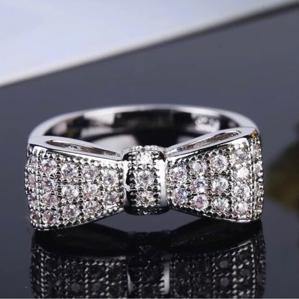 Cute Bow Rings White Gold Plated 6,7,8 - Picture 3 of 4